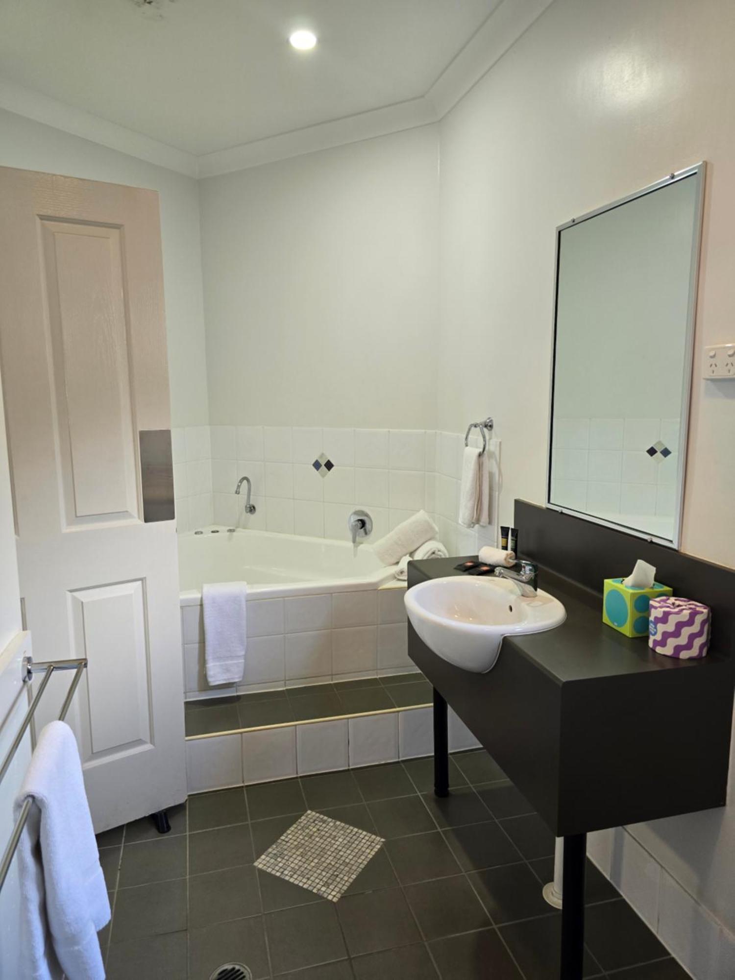Ascot Lodge Motor Inn Kingaroy Εξωτερικό φωτογραφία